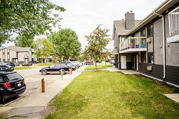 Polo Club Townhomes: 770 - 818 Allegheny Drive